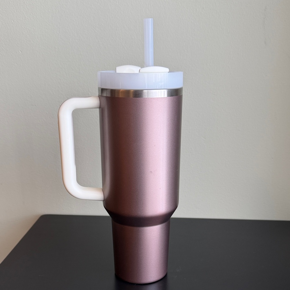 Stanley Metallic Rose Gold Tumbler with Handle 40oz - Picture 5 of 7